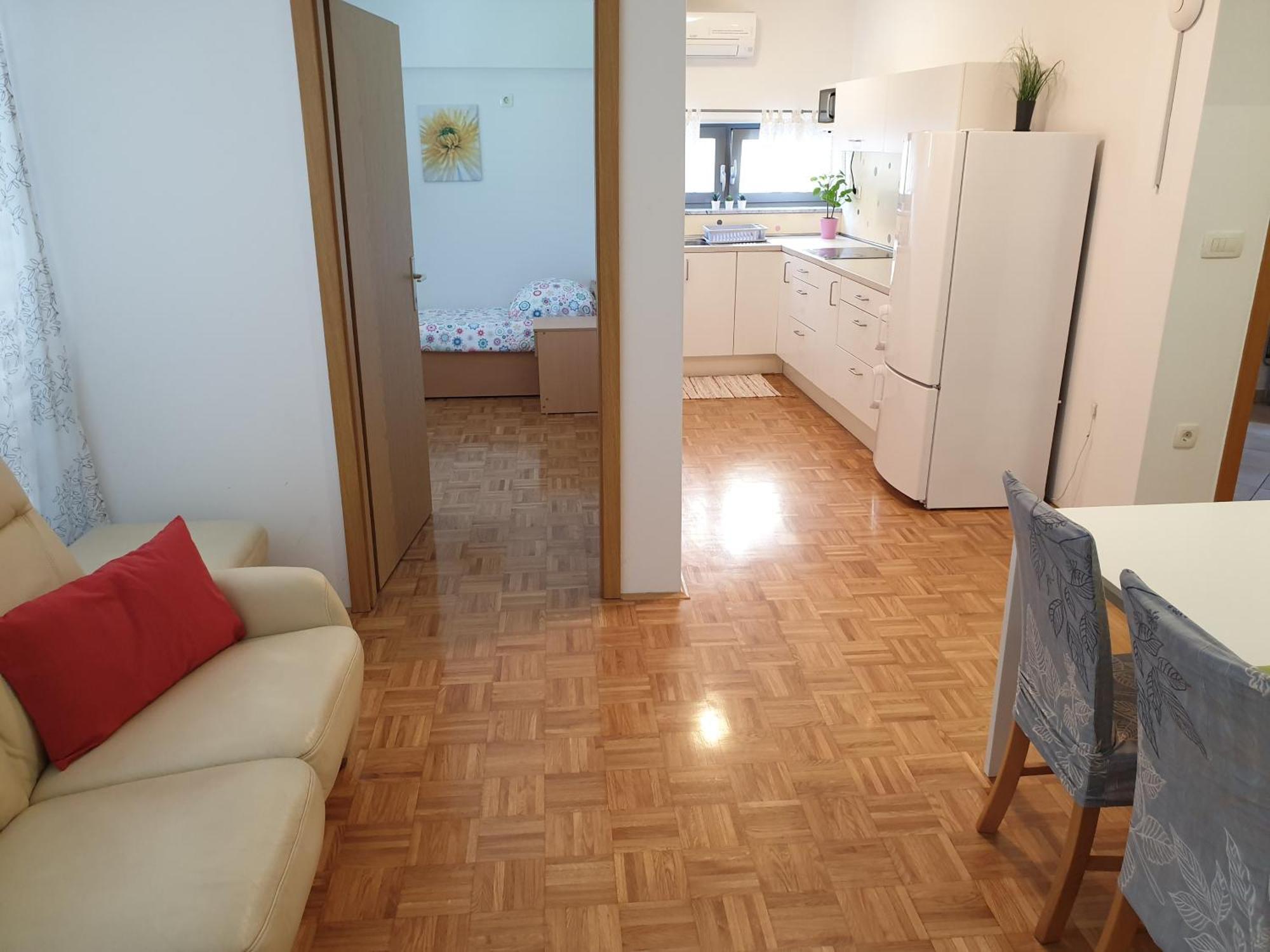 Apartment Emma Ljubljana - Free Parking, Ac, Wifi Quarto foto